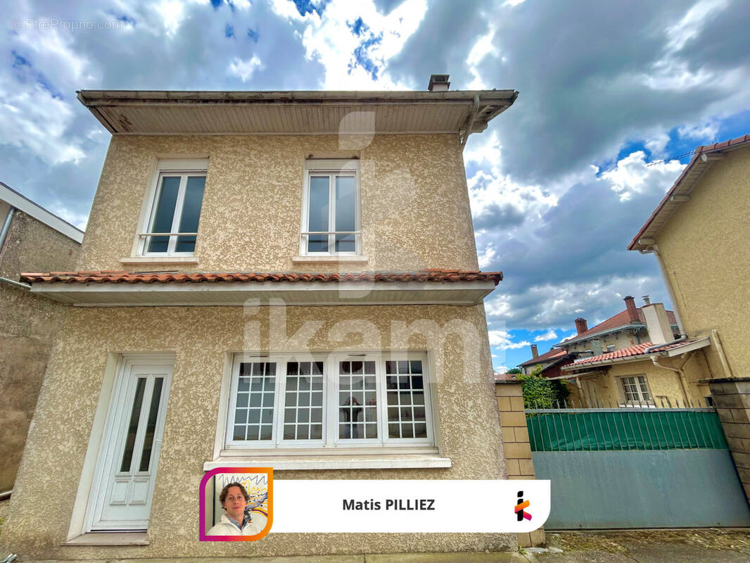 Maison à SALLES