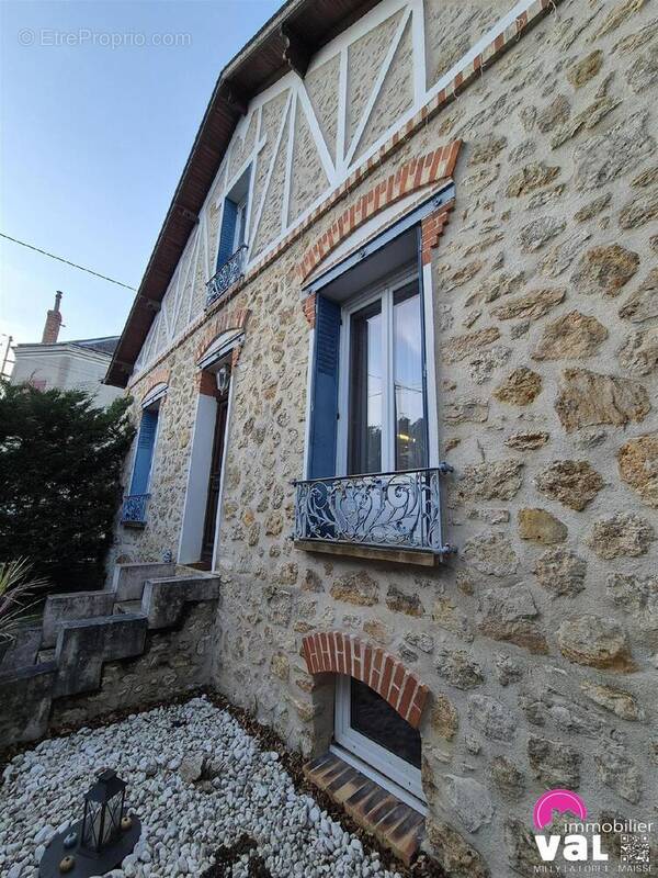 Maison à MILLY-LA-FORET