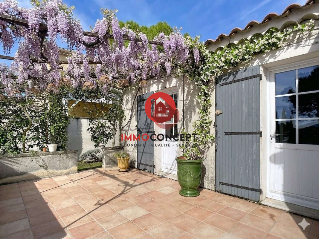 Maison à ROCHEFORT-DU-GARD