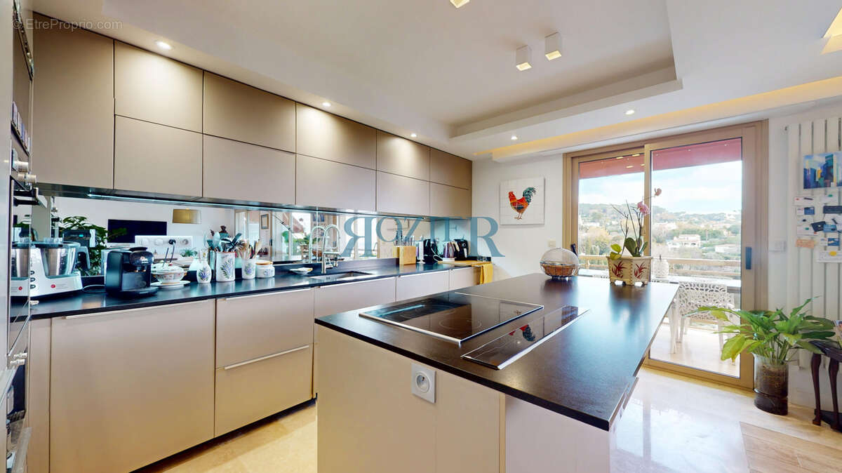 Appartement à LE CANNET