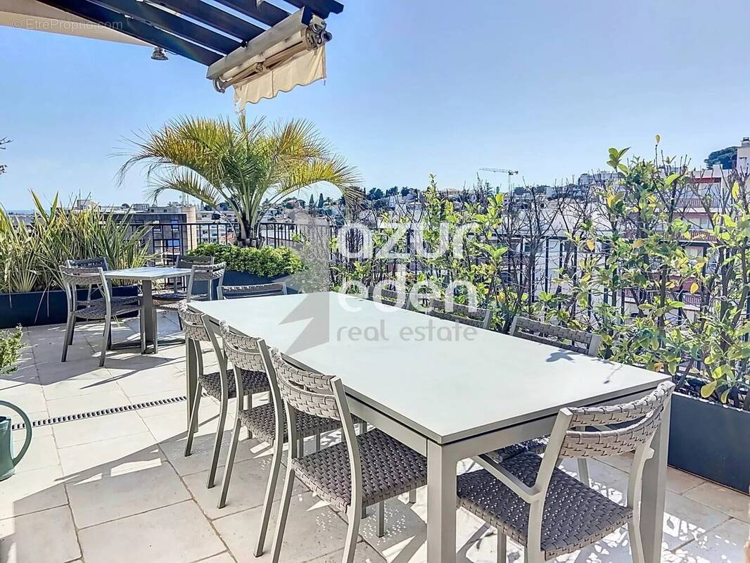 Appartement à LE CANNET