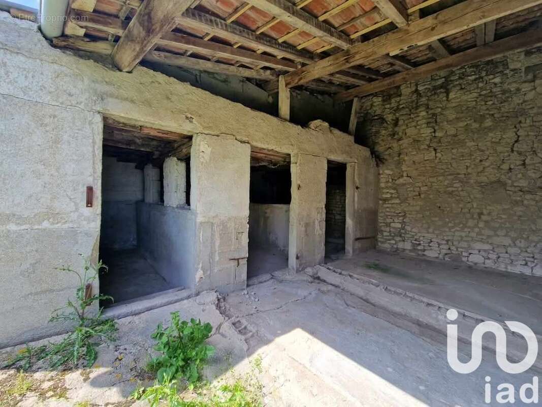 Photo 9 - Maison à FAYE-LA-VINEUSE