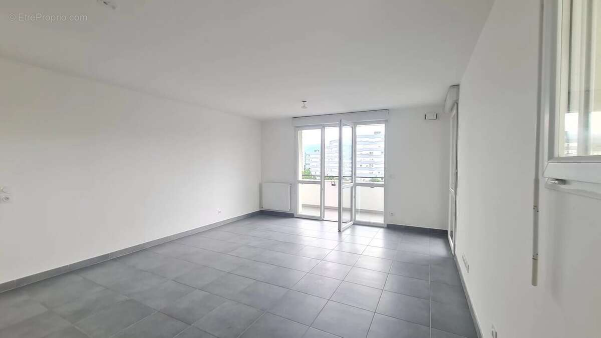 Appartement à ECHIROLLES