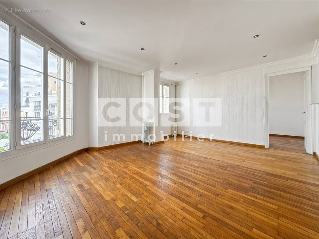 Appartement à COLOMBES