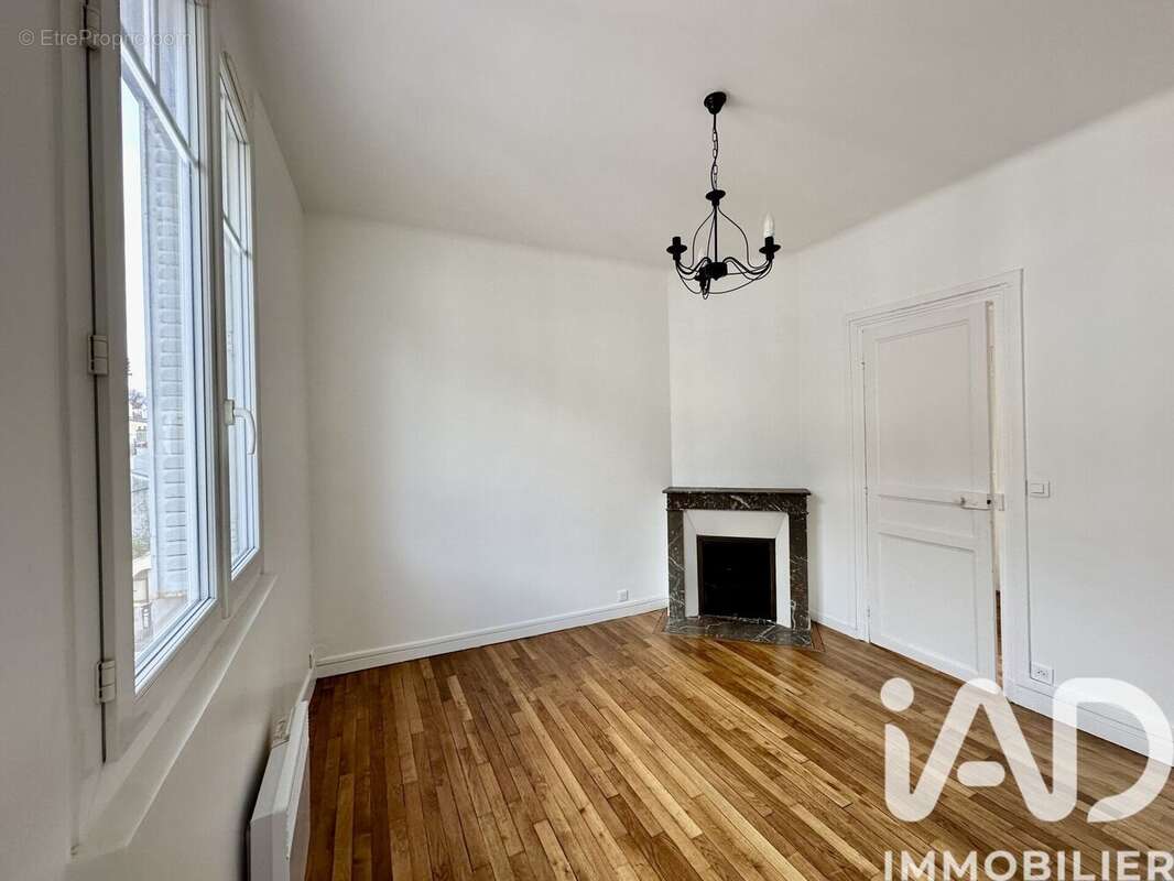 Photo 3 - Appartement à VILLE-D'AVRAY