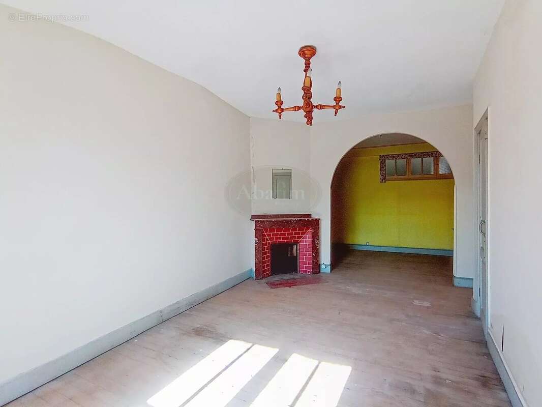 Appartement et local commercial - photo 11