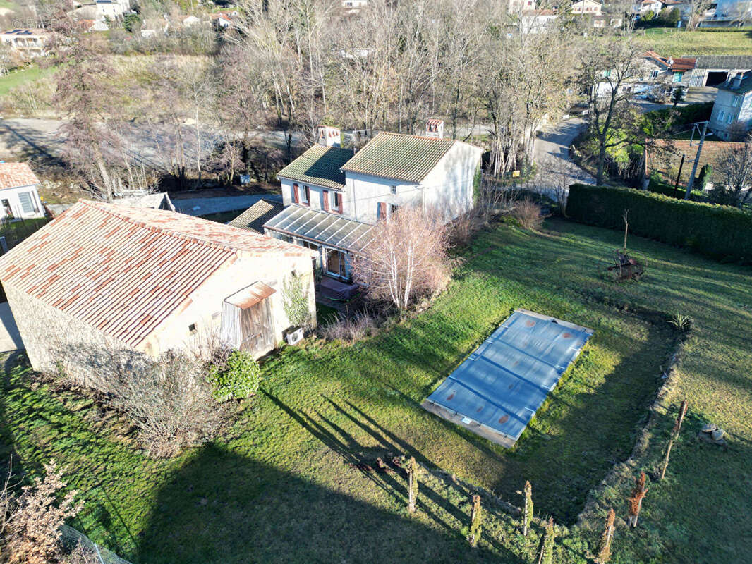 Maison à ALBOUSSIERE