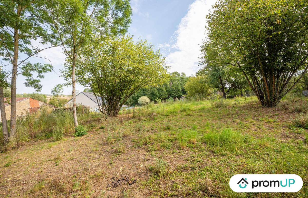 Terrain à GROSROUVRES
