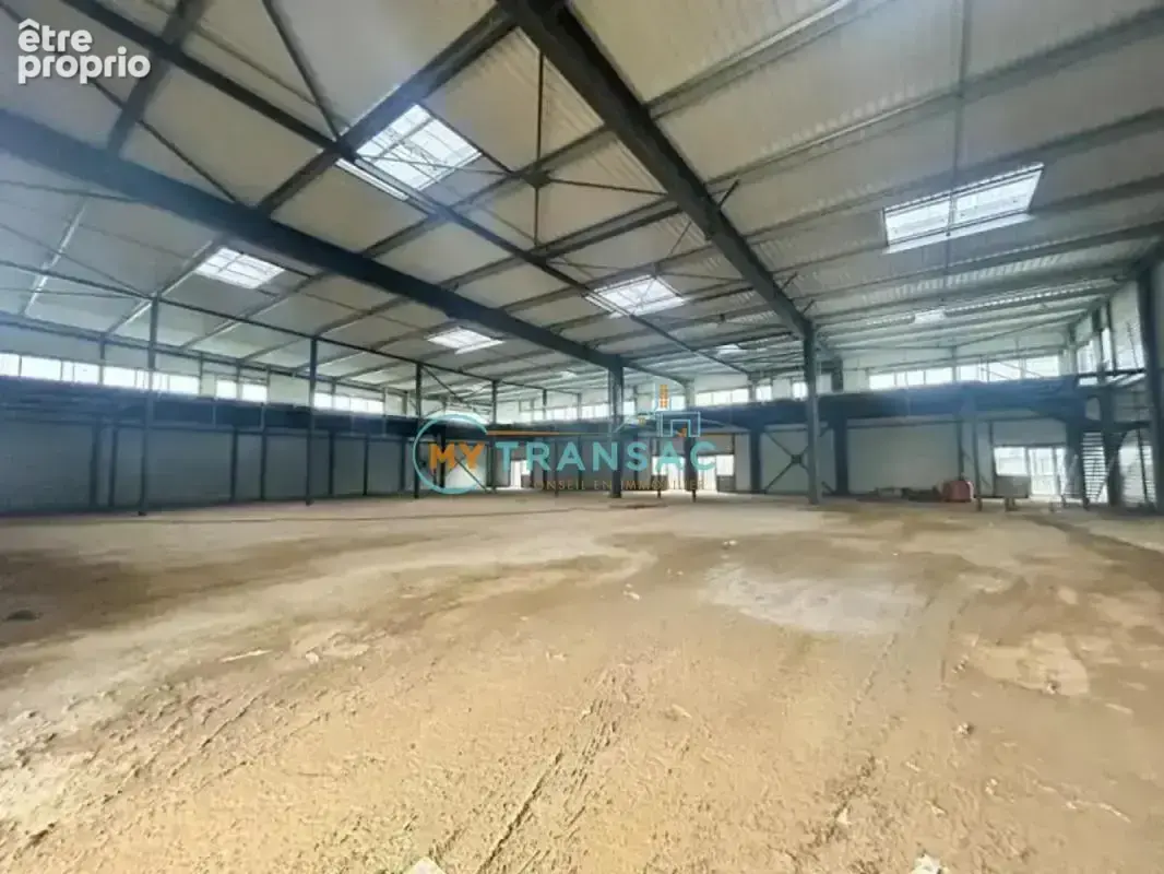 Commerce 738 m² à vendre à Louvres (95380) - photo 9