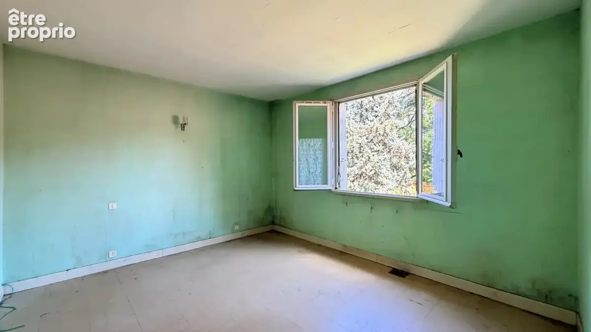 Maison des années 70 de 109 m² sur 1770 m² de terrain - photo 8