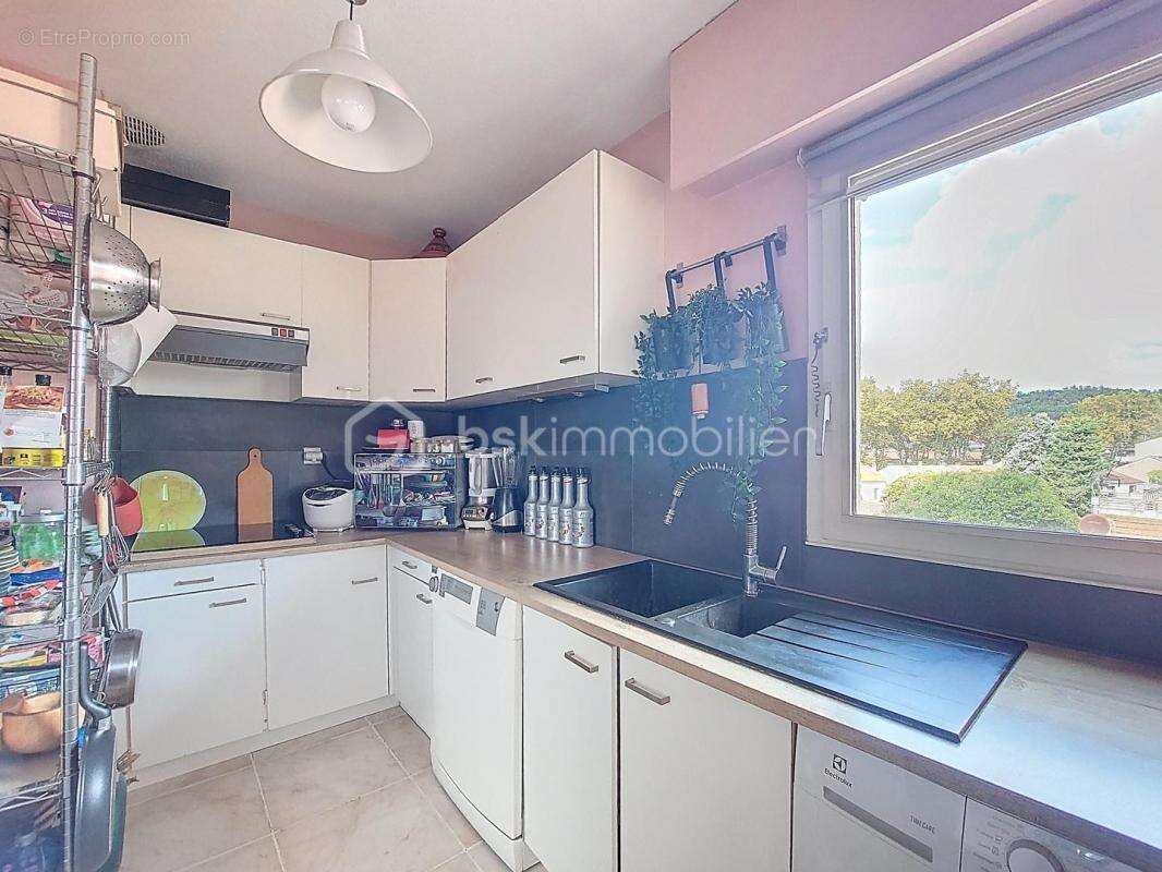 Appartement à SIX-FOURS-LES-PLAGES