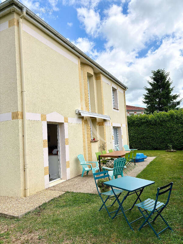 Maison à MONTMORILLON