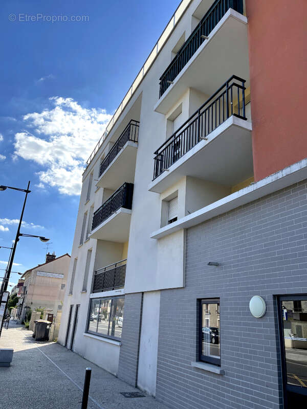 Appartement à CORBEIL-ESSONNES