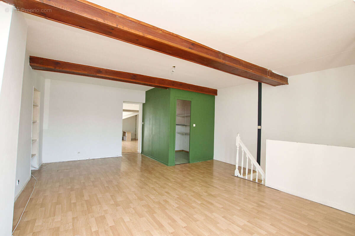 Appartement à TIGNIEU-JAMEYZIEU