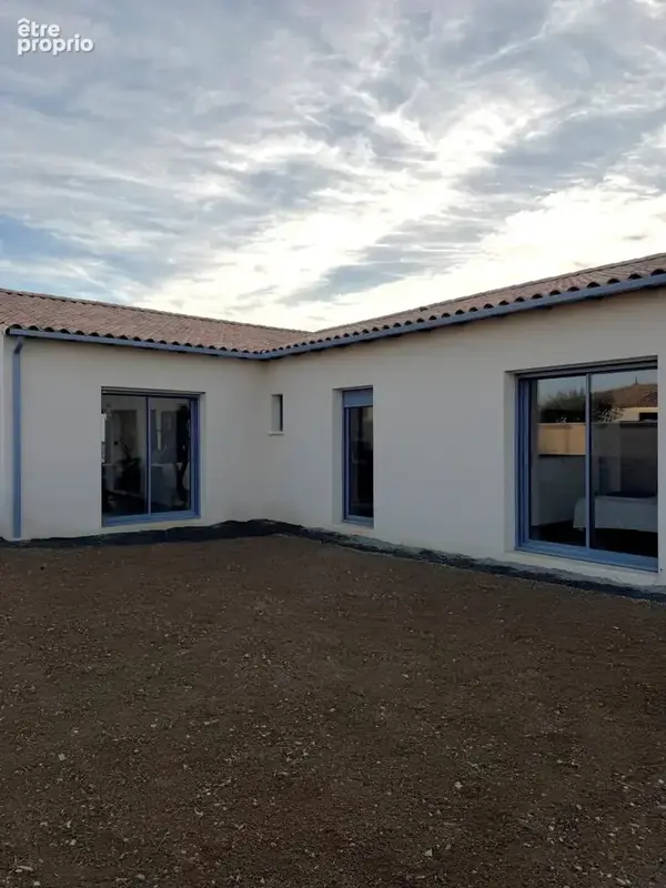 Photo Maison à Coulon au prix de 421 000€