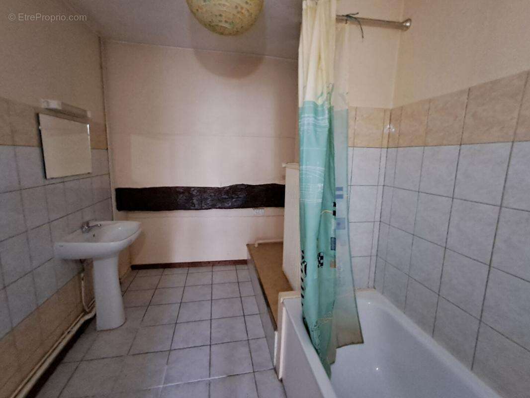 Maison à Scey sur Saone (70360)  4 pièces 68 m2 à 55500 euros - photo 9