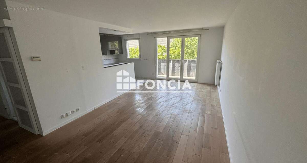 Appartement à MONTIGNY-LE-BRETONNEUX