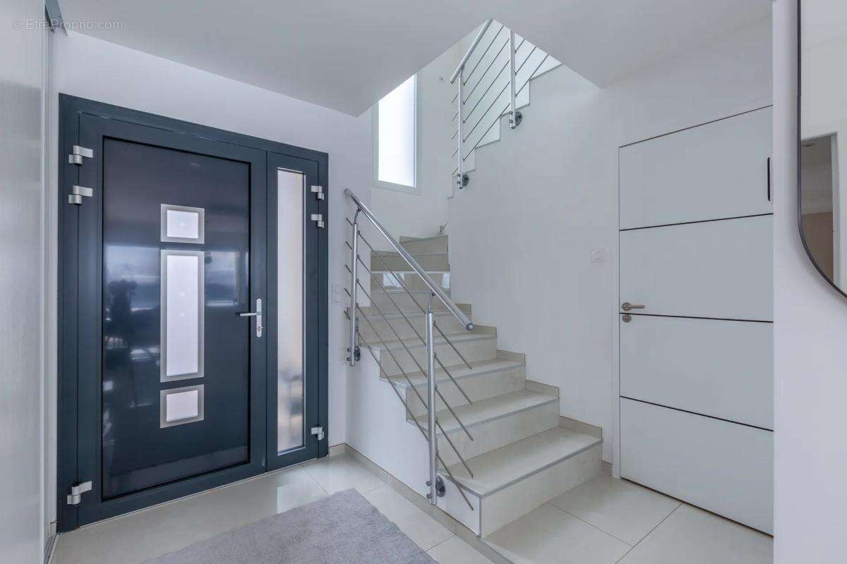 Maison à LA GRAND-CROIX