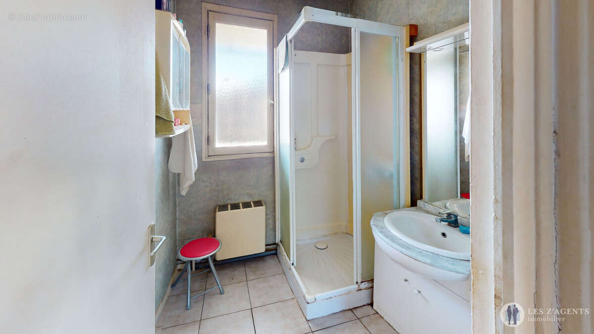 Appartement à SAINT-MARTIN-D'HERES