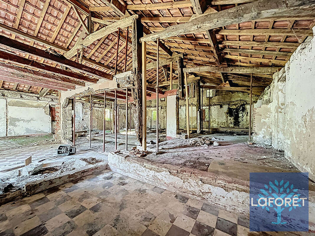 Maison à SAUGNAC-ET-CAMBRAN