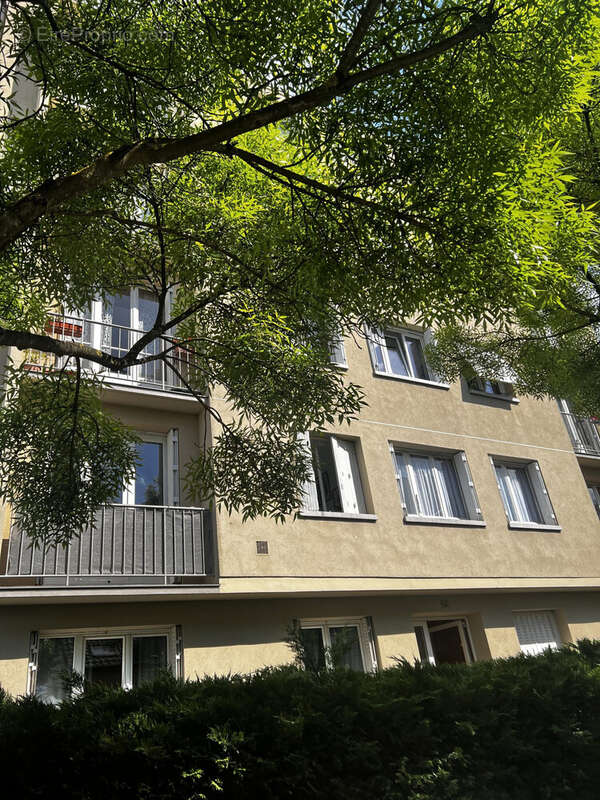 Appartement 56 m² à Saint-Maur-Des-Fosses  - photo 2