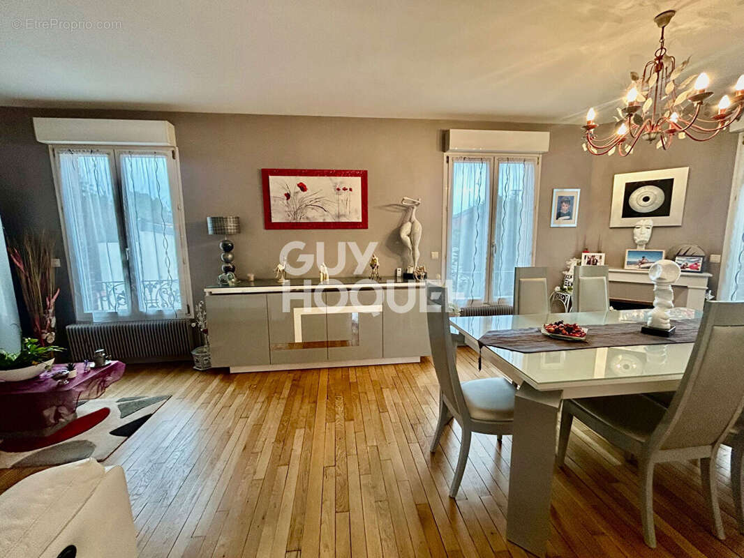 Maison à NEUILLY-SUR-MARNE