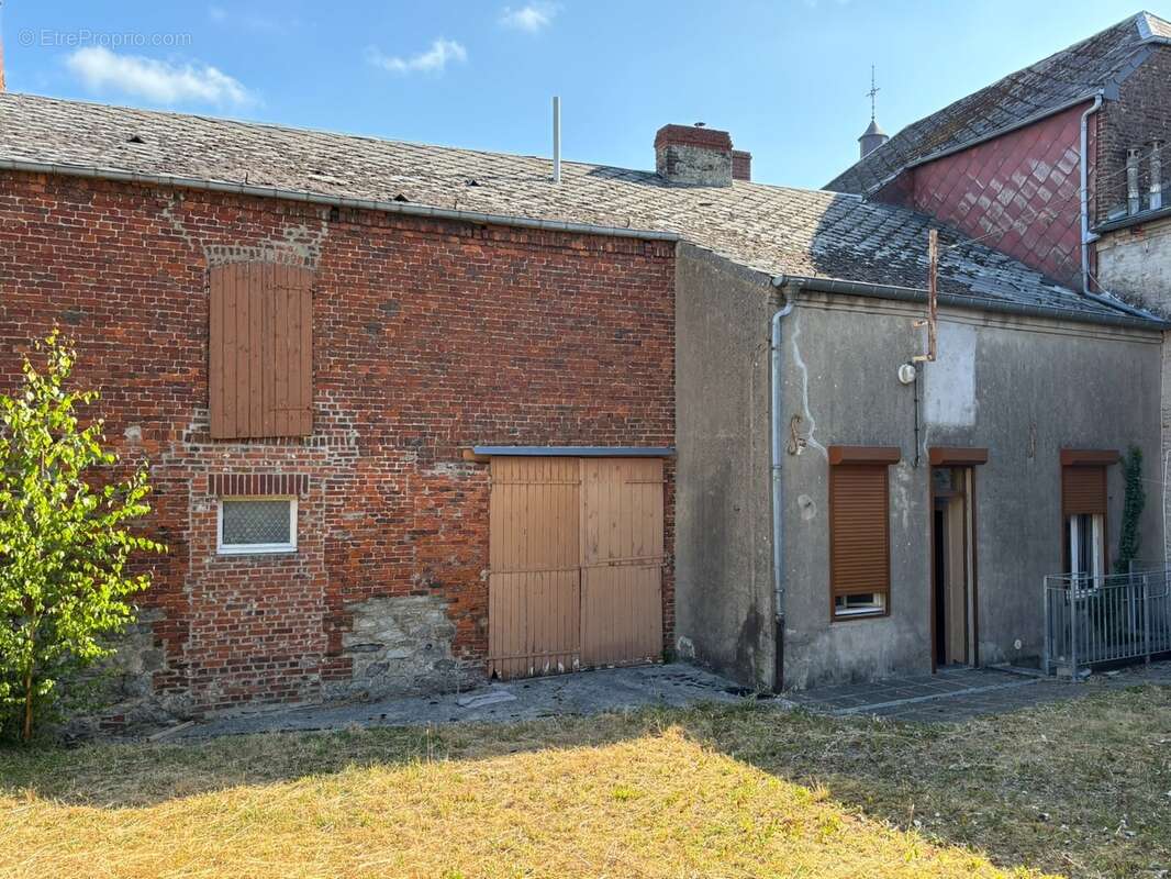  À VENDRE – Maison de Maître de caractère – Glageon (59132) - photo 12