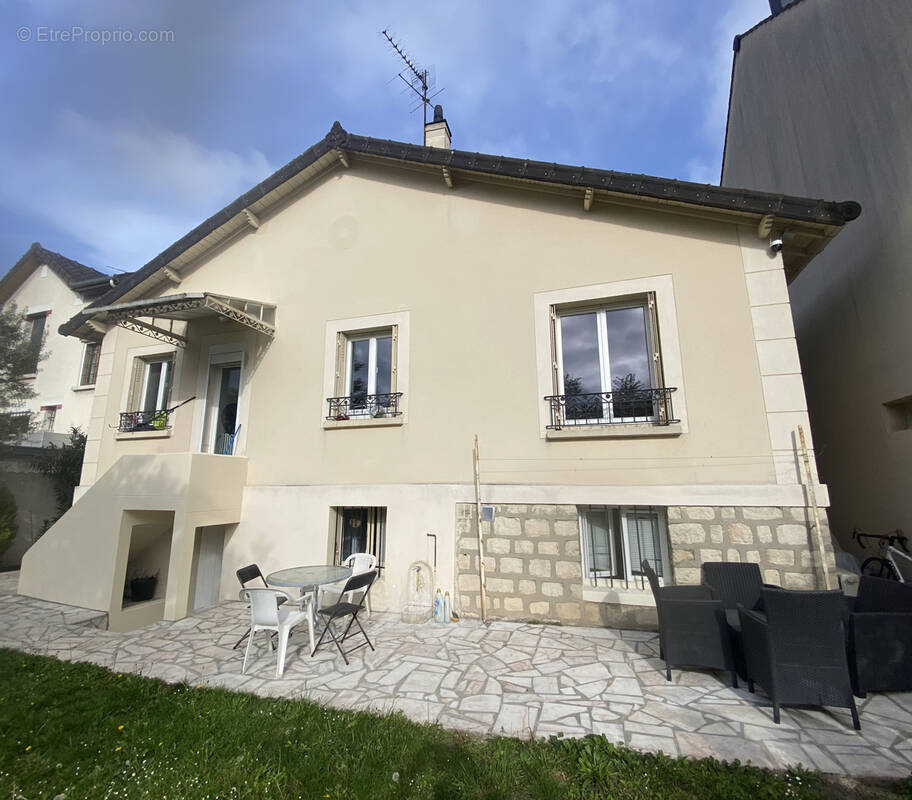 Maison à DEUIL-LA-BARRE