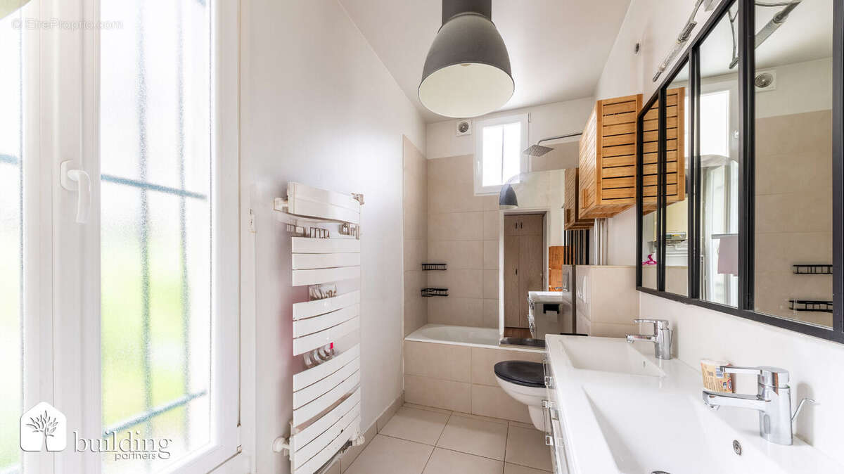 Maison à COURBEVOIE