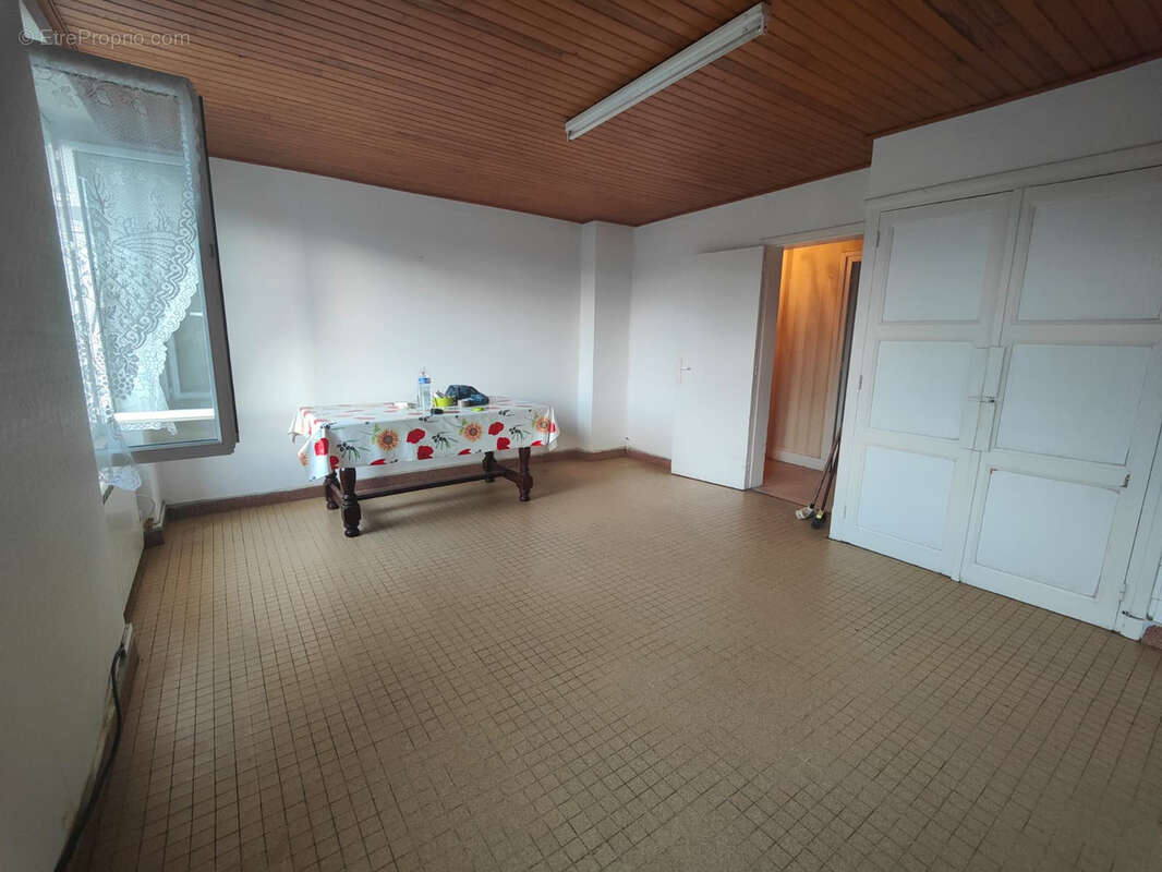 Appartement à BRASSAC-LES-MINES