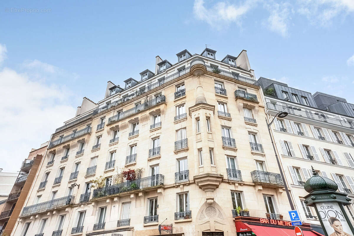 Appartement à PARIS-19E