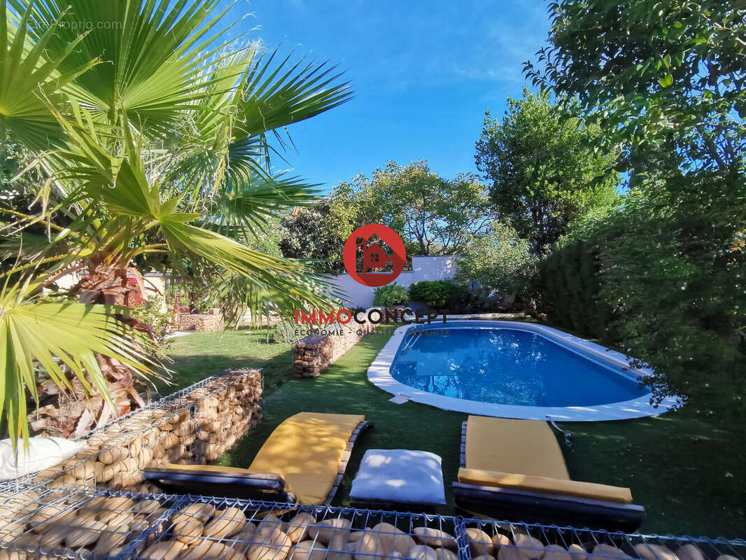 Maison à SAINT-VICTOR-LA-COSTE