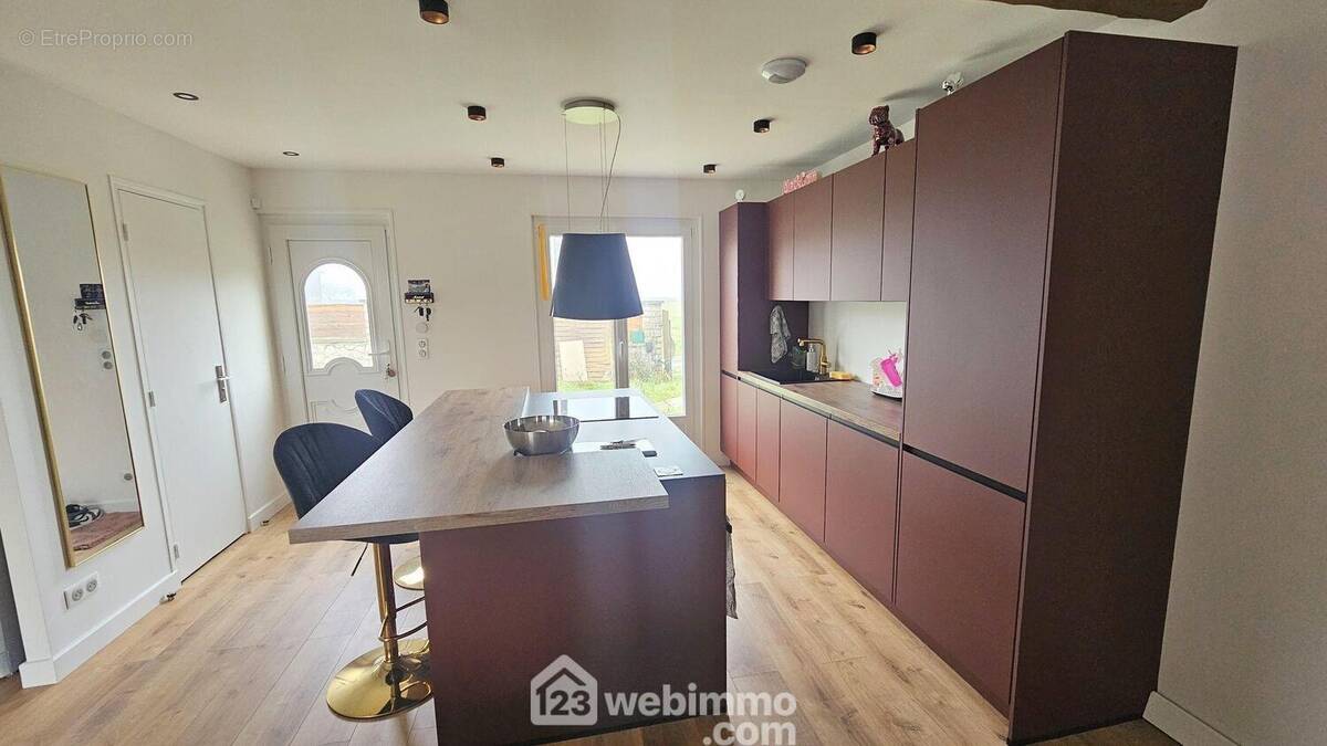 Voici la cuisine toute neuve. - Maison à PITHIVIERS