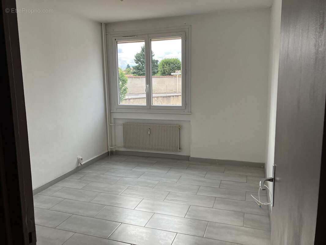 A VENDRE ROANNE EXCLUSIVITE Appartement de 2 pièce(s) 46.12 m2 - photo 4