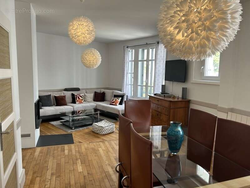 Rare a vannes (56)- centre appartement de charme 107 m²  avec stationnement privatif (56) - photo 4