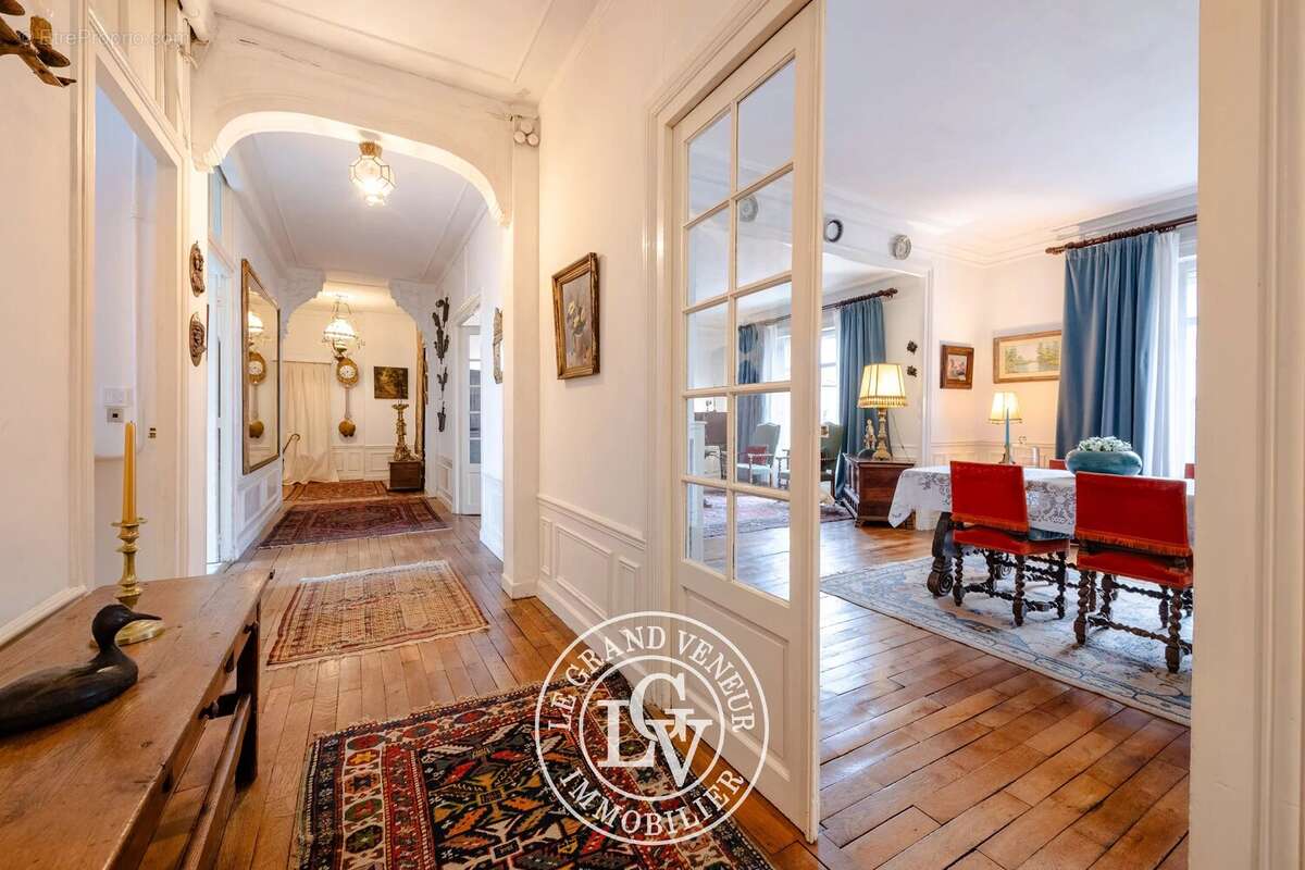 Appartement à FONTAINEBLEAU