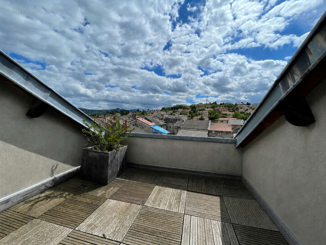 Appartement à YSSINGEAUX