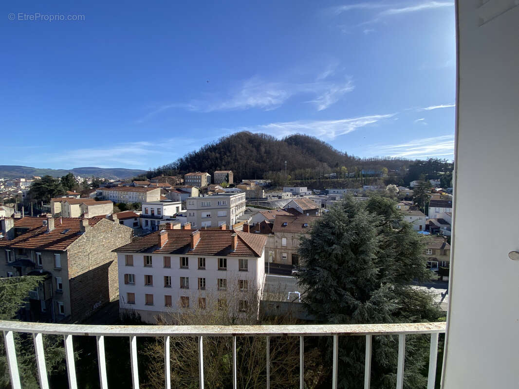 Appartement à SAINT-ETIENNE