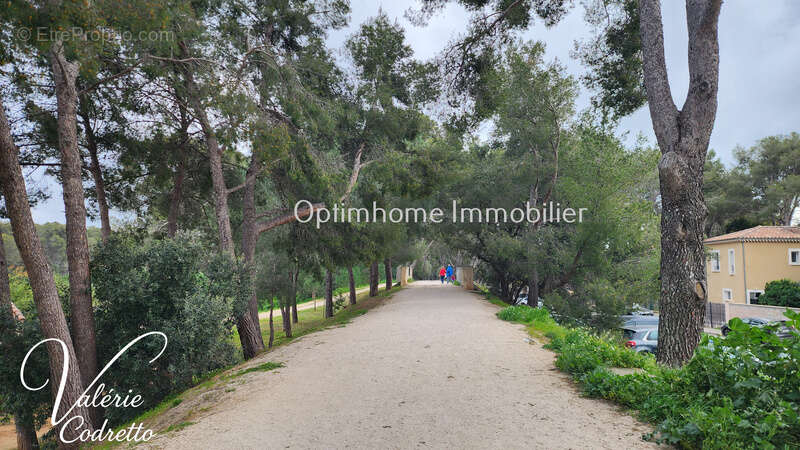 Appartement à LA LONDE-LES-MAURES