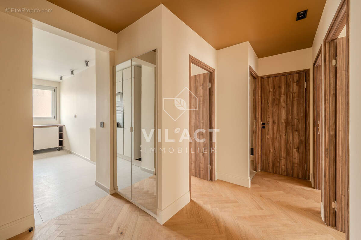 Appartement à PARIS-15E