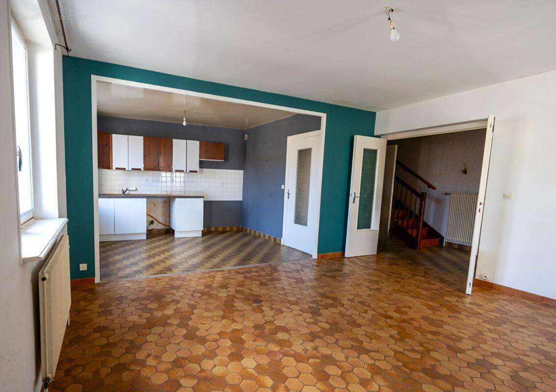 Maison à VIOLAY