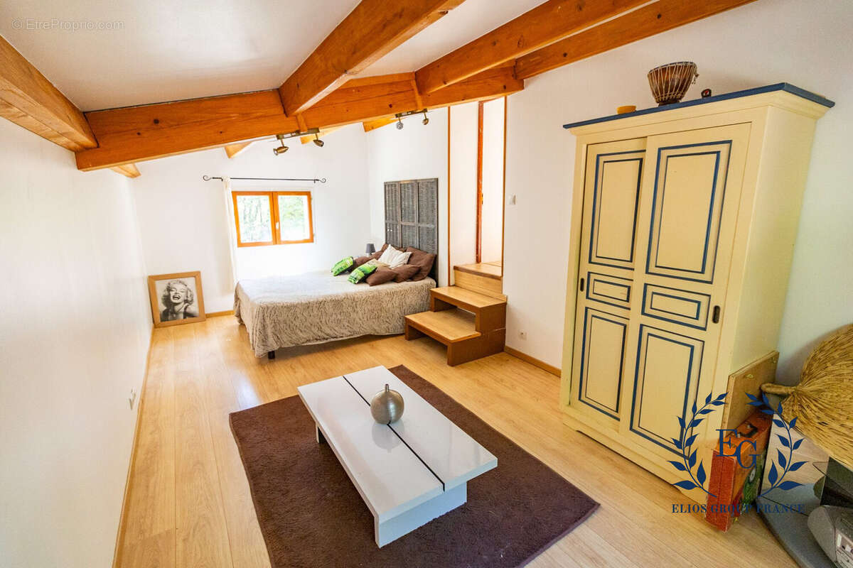 Maison à NANS-LES-PINS