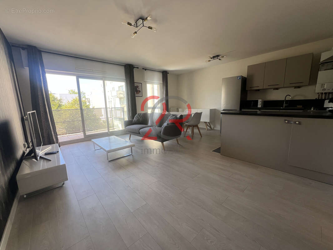 T4 traversant - Balcon sud - Parking - photo 6