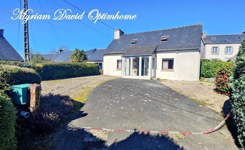 Maison à POULLAOUEN