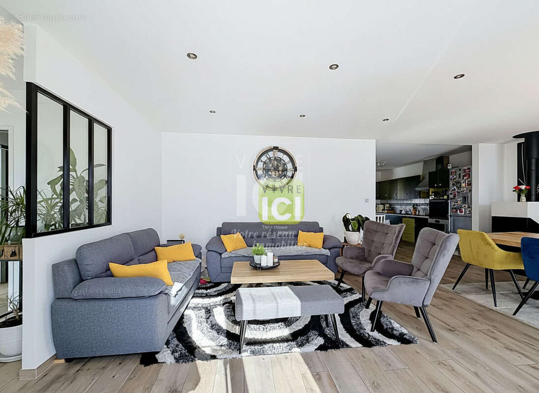 Saint-Léger-sous-Cholet  Pavillon sur sous-sol complet avec beau potentiel - photo 4