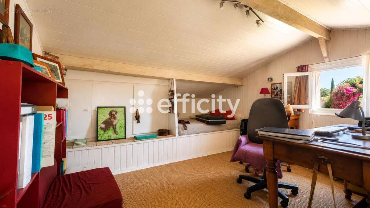 Maison 96 m² à Martigues  - photo 6