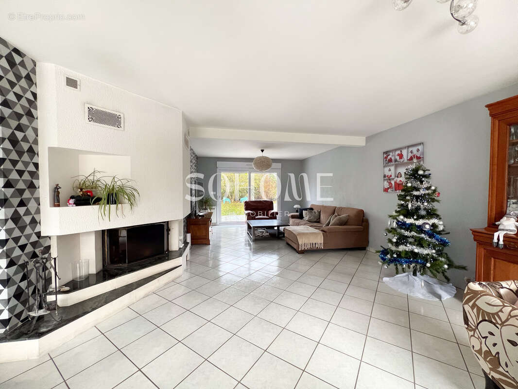 Appartement à BEZANNES