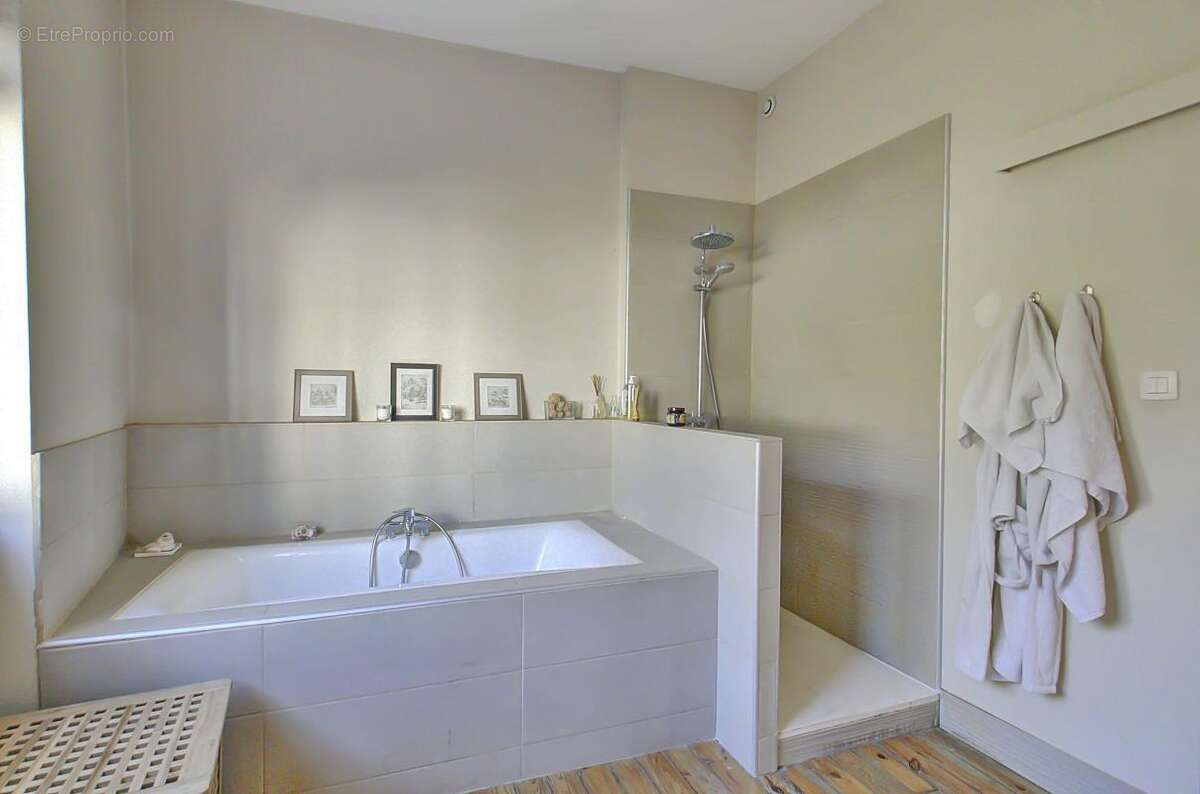 Maison à COLLONGES-AU-MONT-D&#039;OR