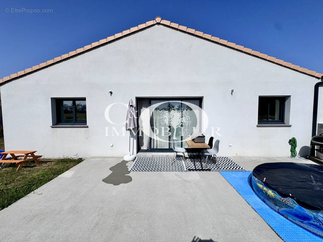 Maison à LEGE