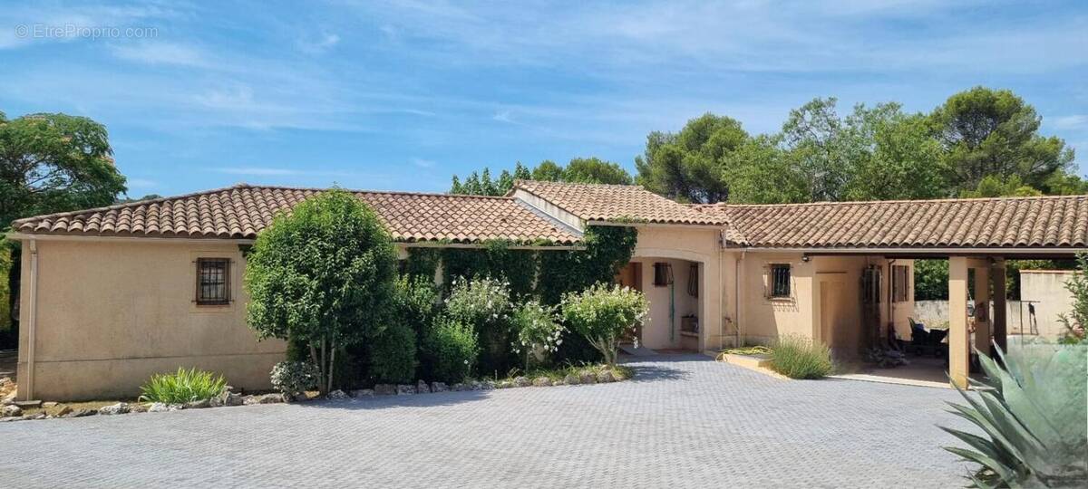 Maison à CUGES-LES-PINS